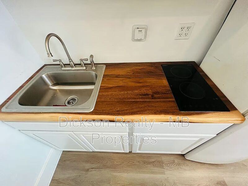 1240 Plumas St #B - Photo 5 of 6