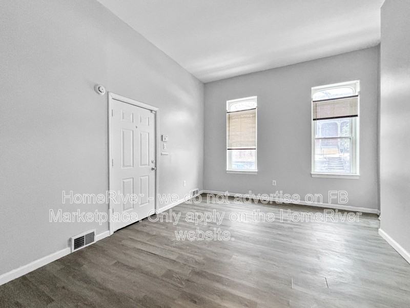 1431 Pennsylvania Ave #1 - Photo 5 of 23