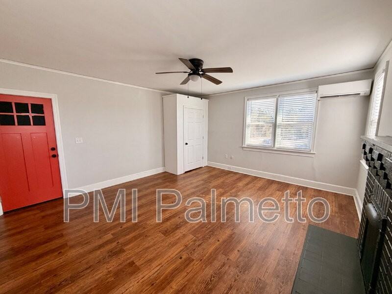 504 1/2 State St - Photo 4 of 16