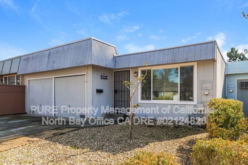 5096 Parkhurst Dr - Photo 2 of 30