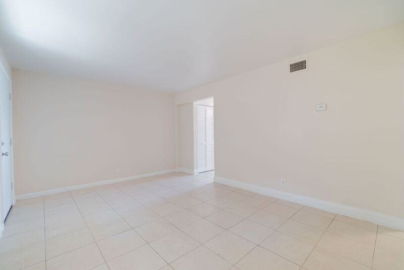 616 8th St #8 - Photo 5 of 15