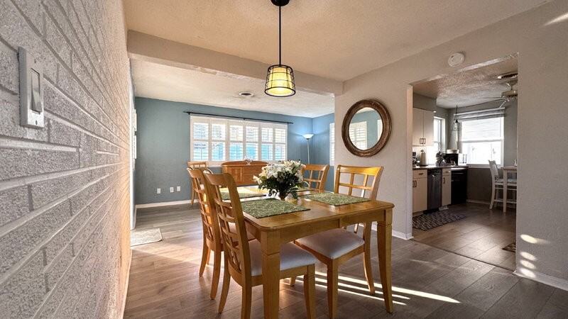 1121 Clearwater Rd - Photo 5 of 26