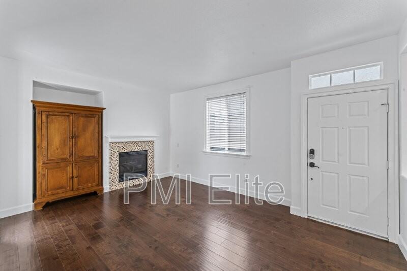 24619 Montevista Cir - Photo 2 of 35