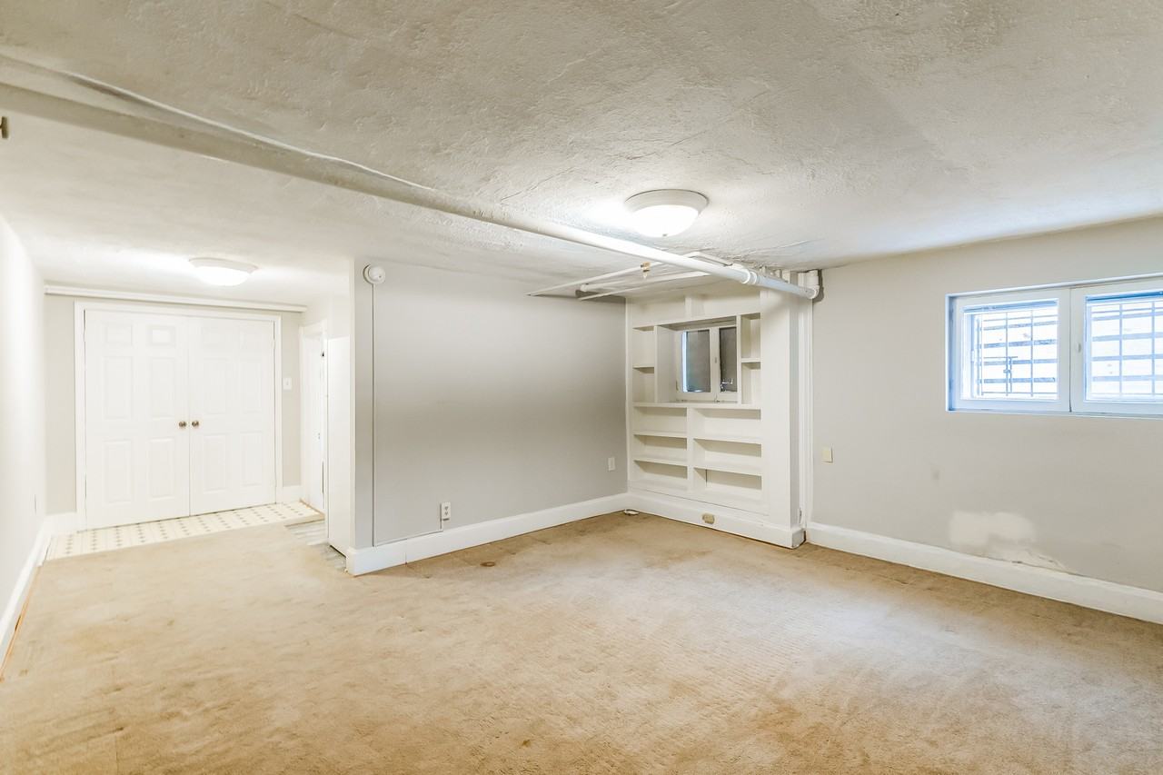 1832 Biltmore St Nw #B2 - Photo 7 of 9