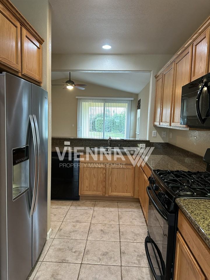 1851 Letterkenny Dr - Photo 5 of 20