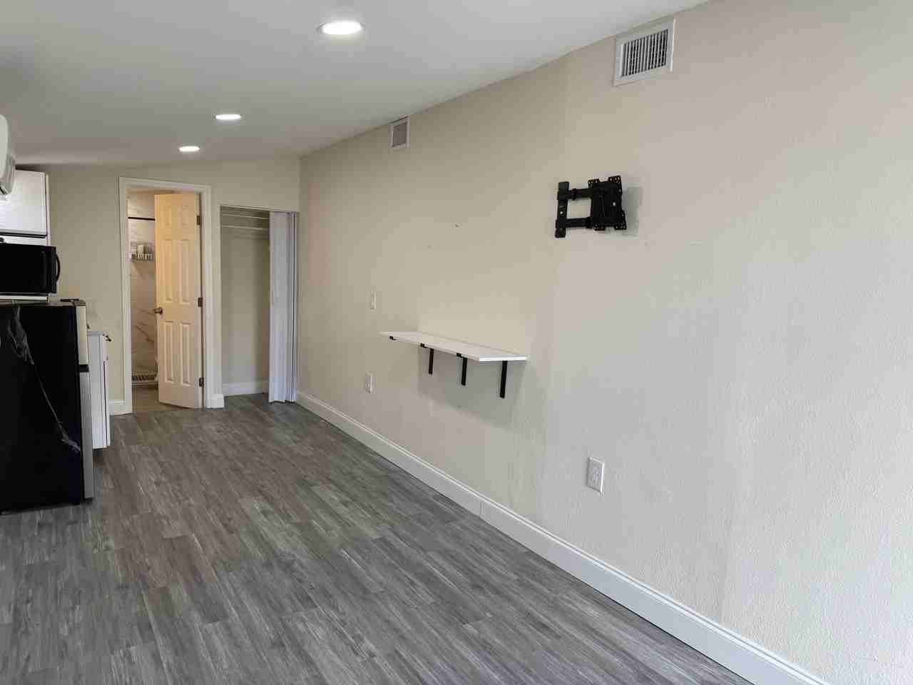 5620 1st St Rear - Photo 6 of 13