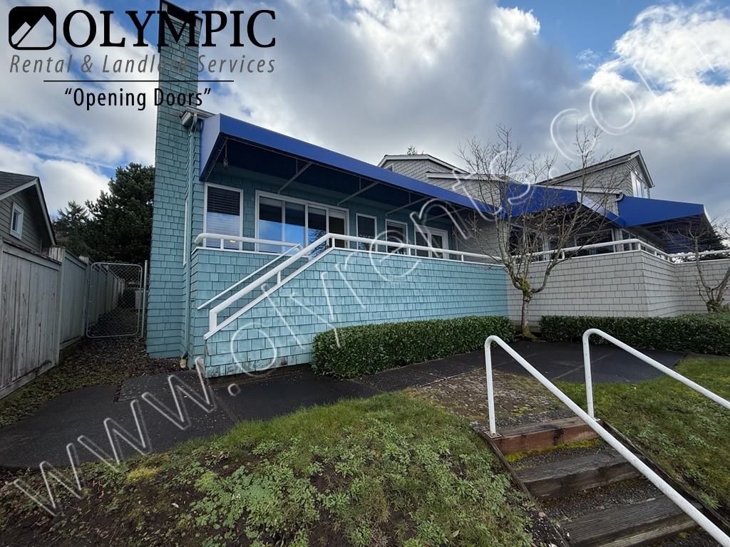 1309 E Bay Dr Ne - Photo 2 of 30