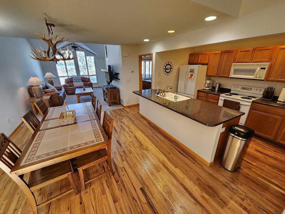 1550 Raven Cir #N - Photo 5 of 25