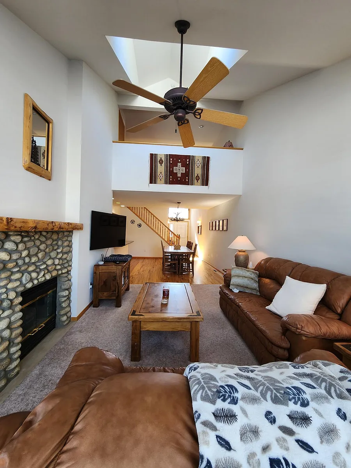 1550 Raven Cir #N - Photo 3 of 25