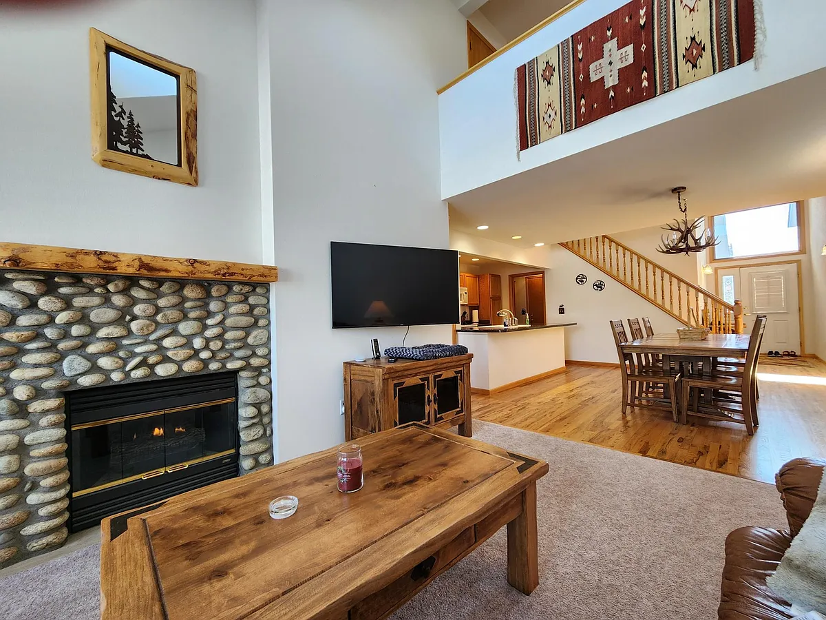 1550 Raven Cir #N - Photo 2 of 25