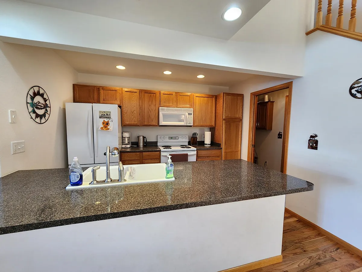 1550 Raven Cir #N - Photo 6 of 25