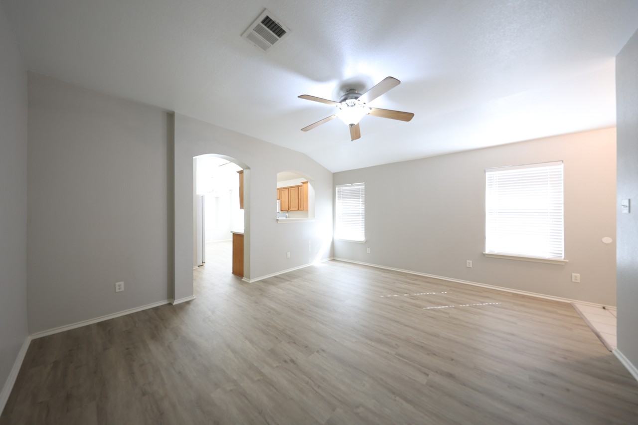 5213 Donegal Bay Ct - Photo 7 of 19