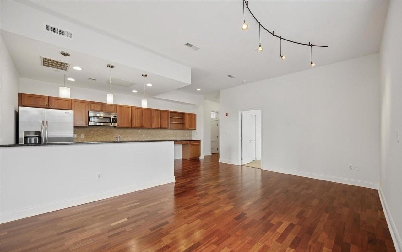 1 Academy Cir - Photo 5 of 11