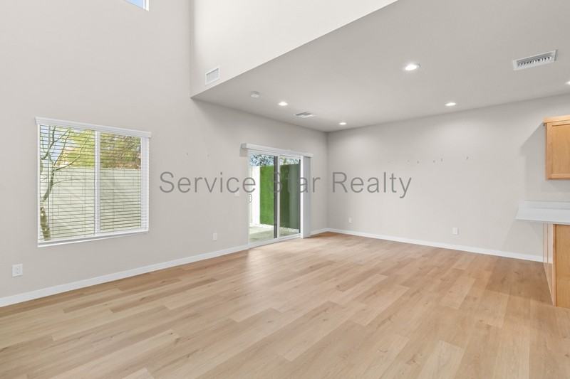 2030 E Michigan Ave #1 - Photo 5 of 29