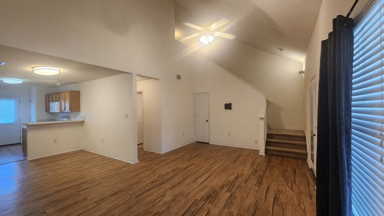 2170 Tom St - Photo 2 of 18