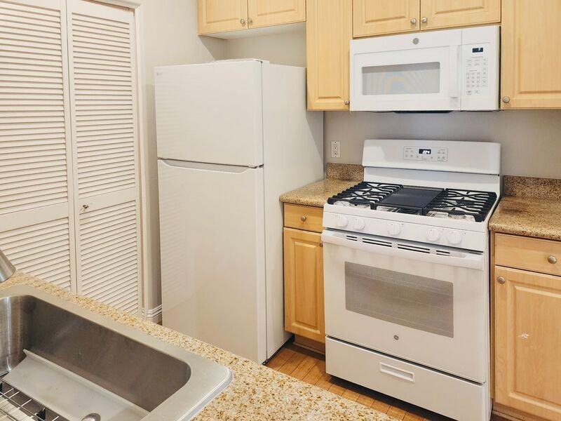 2463 Watermarke Pl - Photo 7 of 46