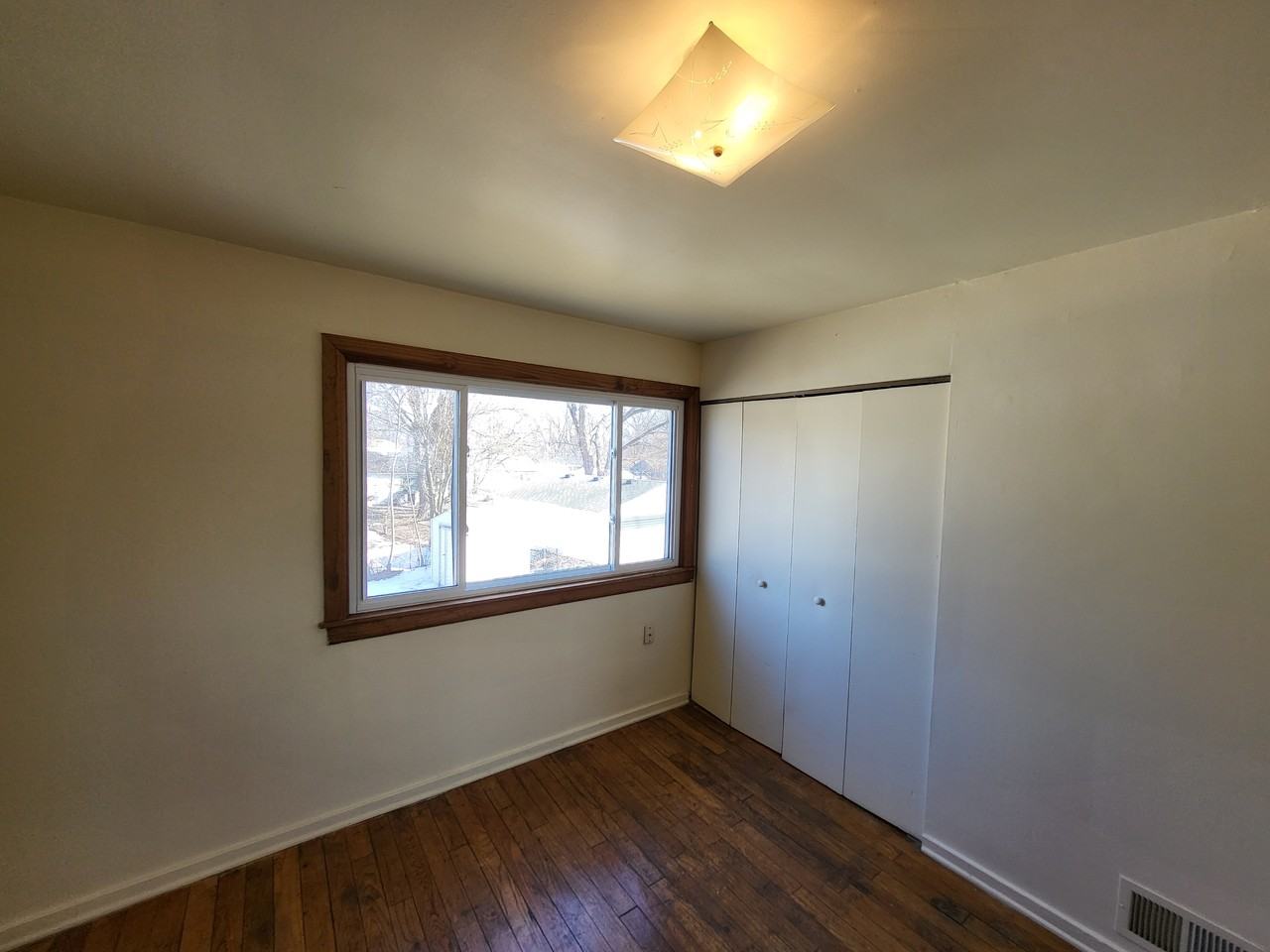 32256 Oscoda Ct - Photo 3 of 13