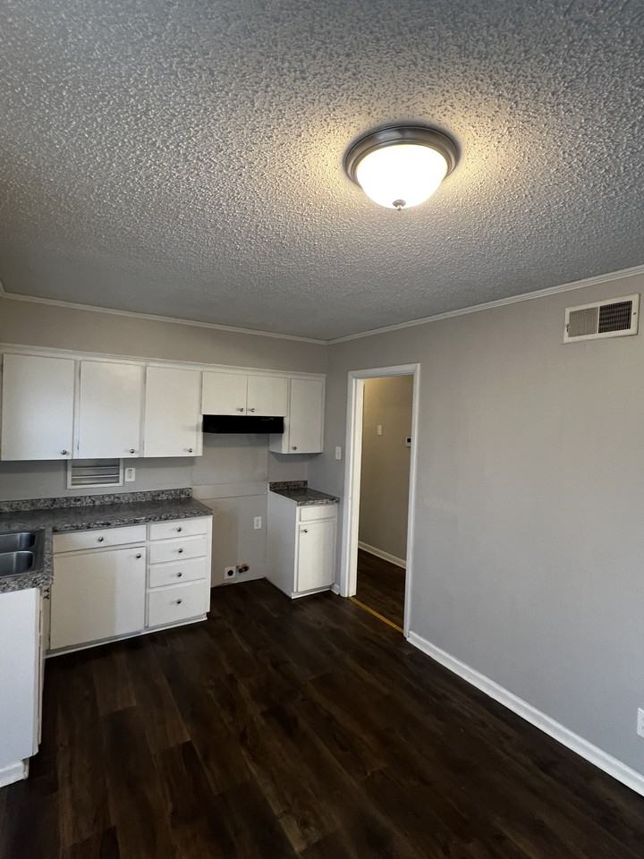 16 Oakview Dr - Photo 3 of 16