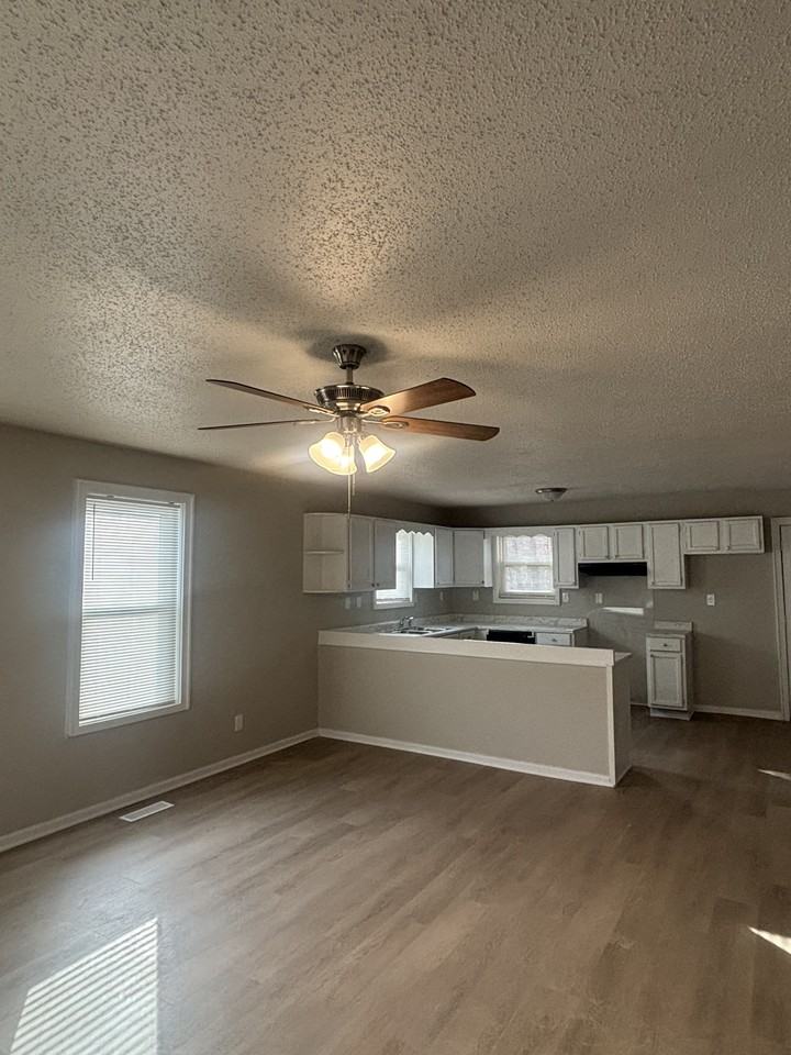 2716 Longcoy St - Photo 3 of 15