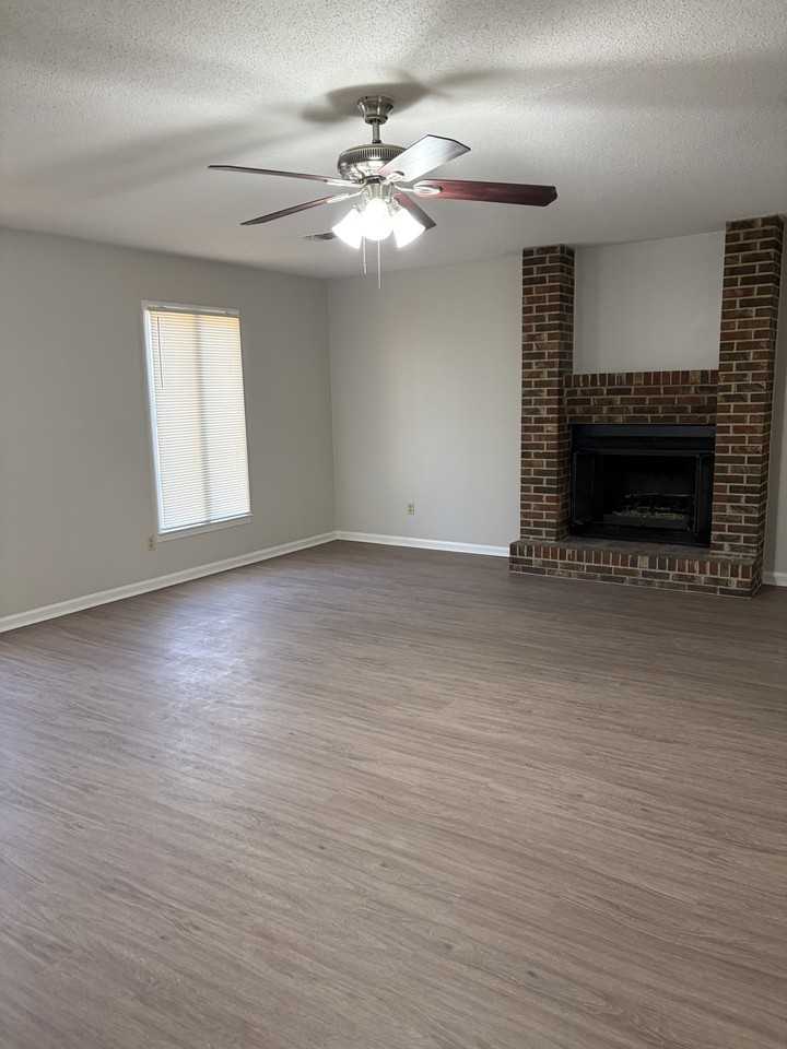 6114 Butler Rd - Photo 3 of 17