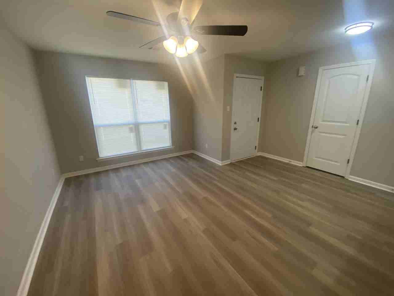 1309 Lee Mac Dr - Photo 2 of 12