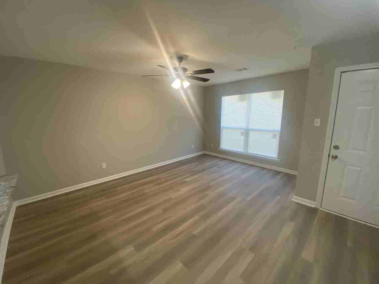 1309 Lee Mac Dr - Photo 3 of 12