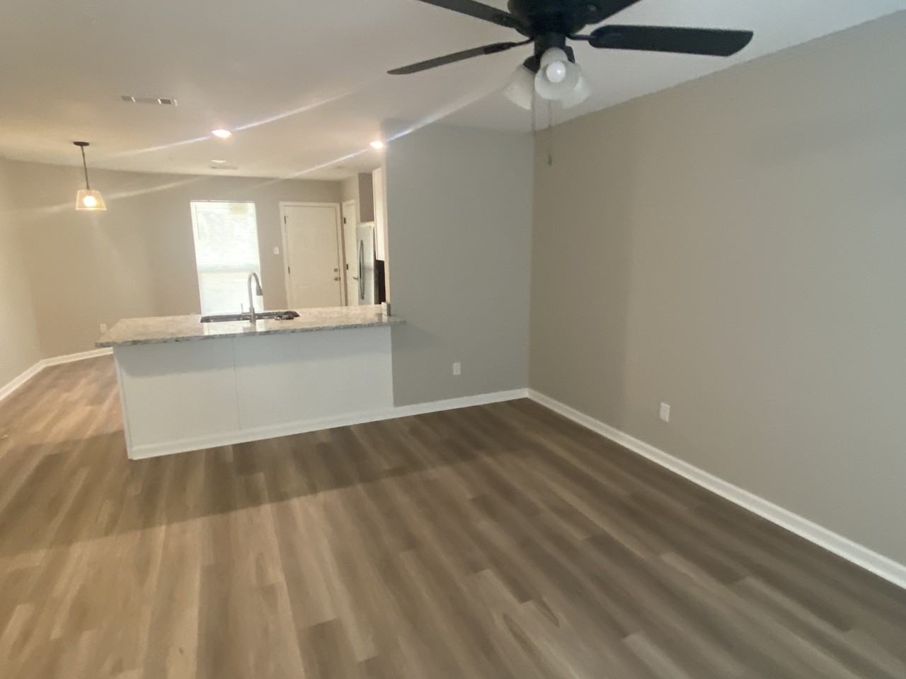 1305 Lee Mac Dr - Photo 3 of 11