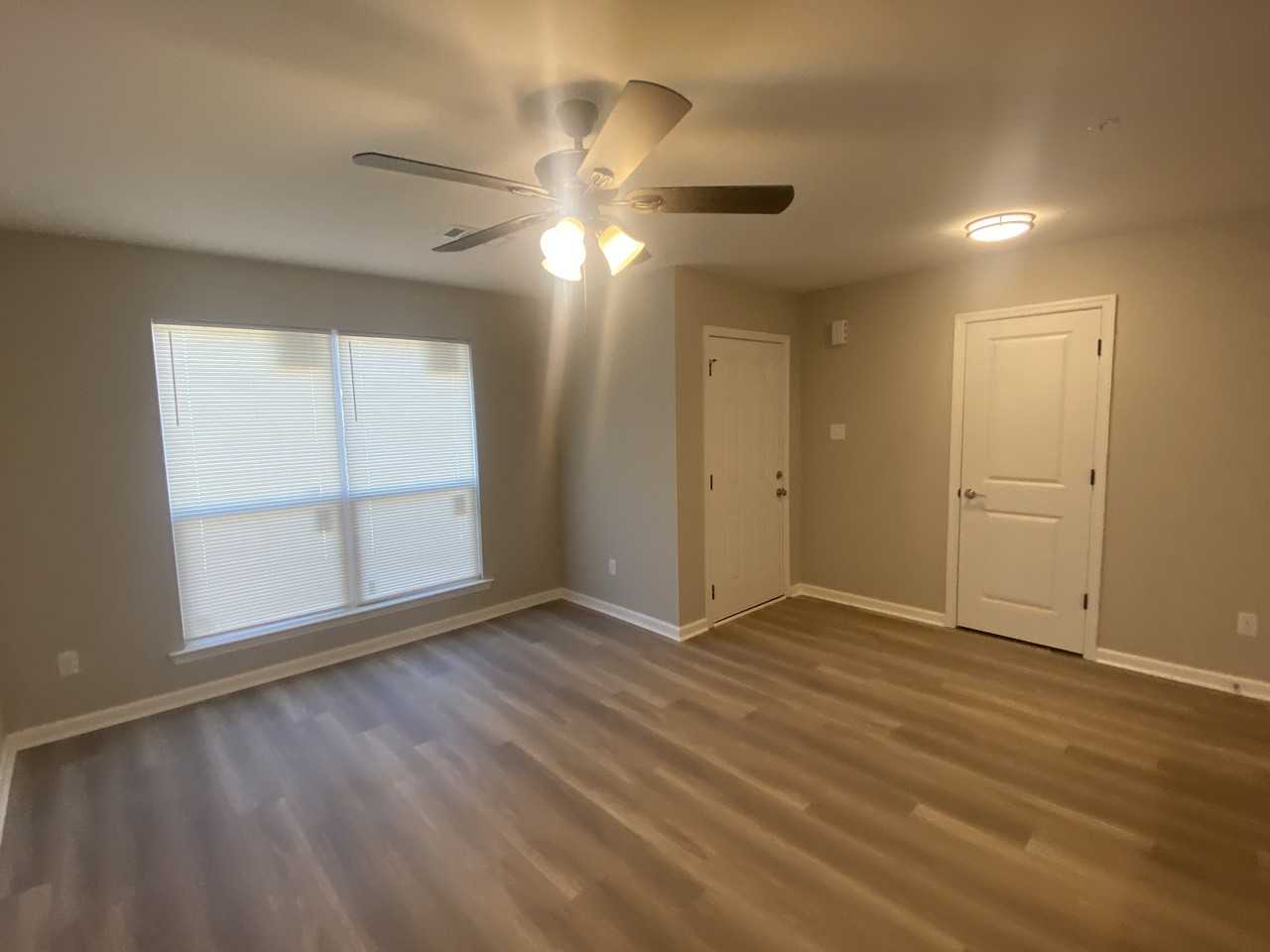 1307 Lee Mac Dr - Photo 2 of 14