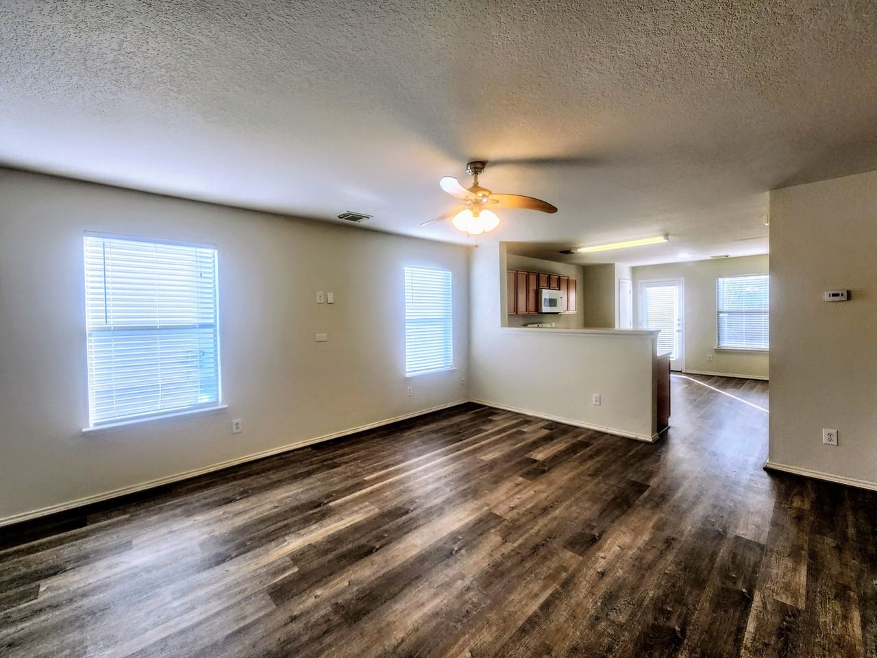 6527 Fairbrook Park Ln - Photo 3 of 33