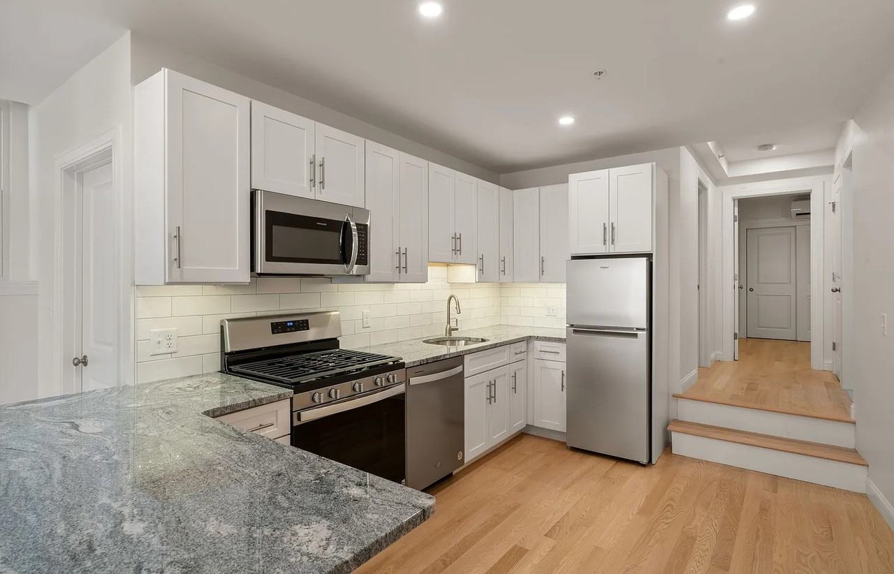 12 N Bennet St #1 - Photo 2 of 25