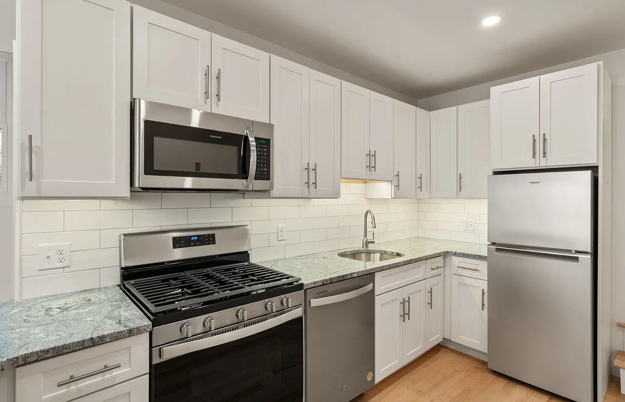 12 N Bennet St #1 - Photo 3 of 25