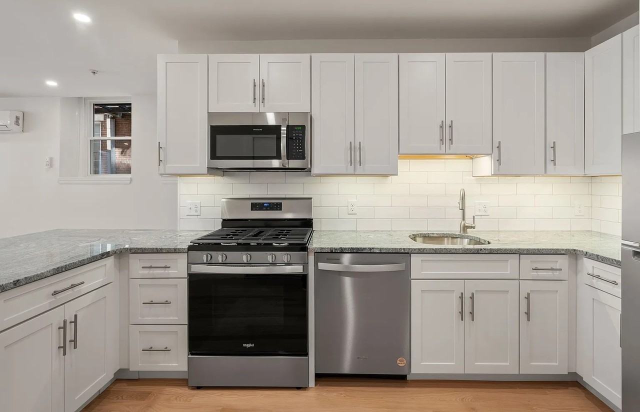 12 N Bennet St #1 - Photo 4 of 25