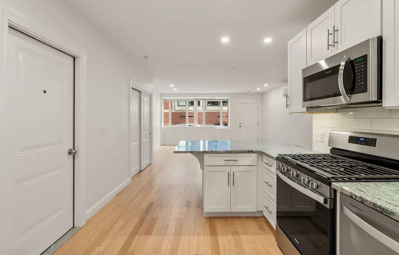 12 N Bennet St #1 - Photo 5 of 25