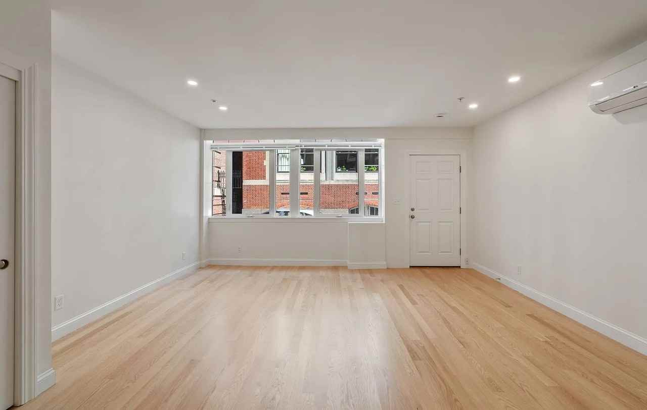 12 N Bennet St #1 - Photo 7 of 25