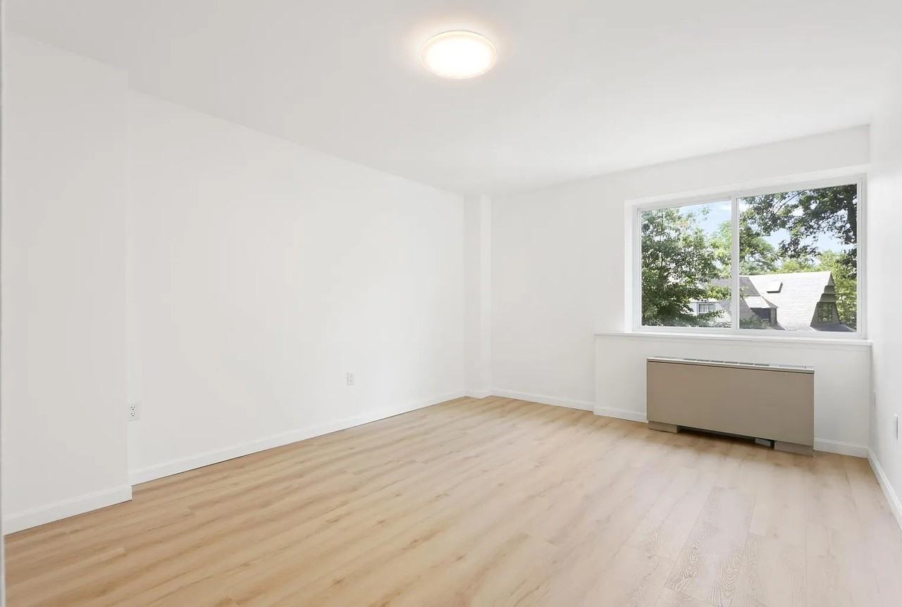 14 Concord Ave #416 - Photo 5 of 16