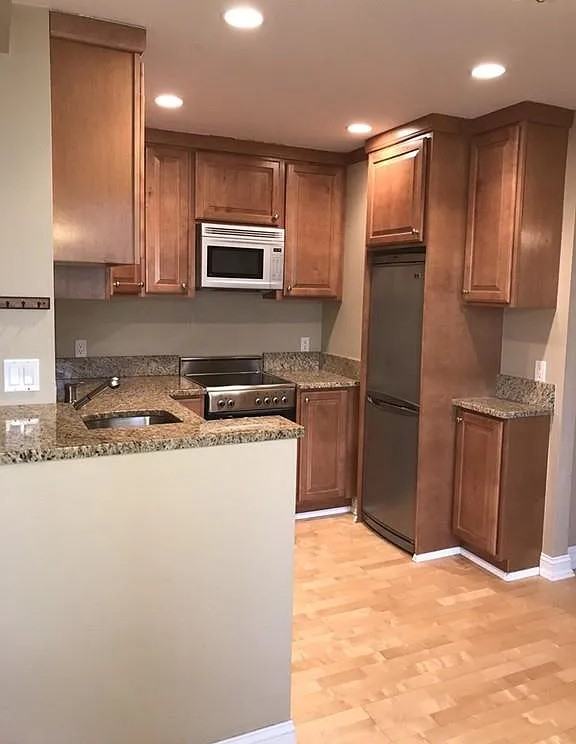 20 Chapel St #B703 - Photo 4 of 8