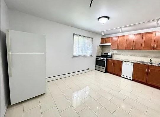 2326 42nd St #A11 - Photo 5 of 16