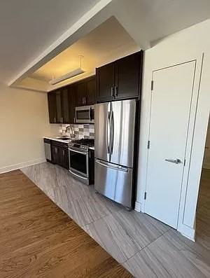 2605 28th St #4D - Photo 3 of 8