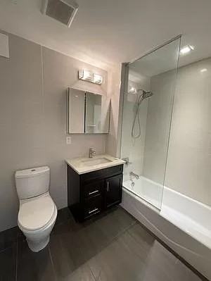 2605 28th St #4D - Photo 5 of 8