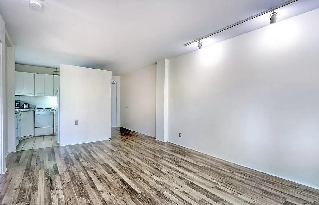 29 Concord Ave #204 - Photo 4 of 10