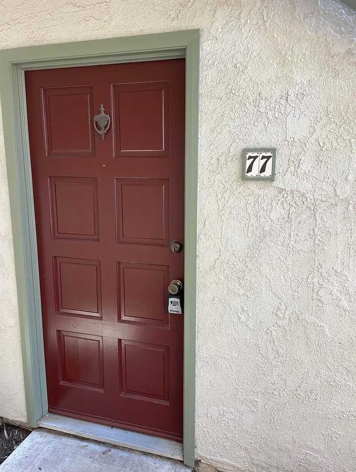 37 Dearborn Pl #77 - Photo 2 of 13