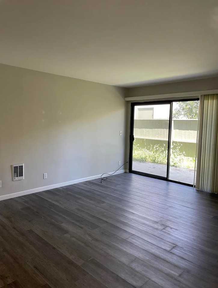 37 Dearborn Pl #77 - Photo 3 of 13