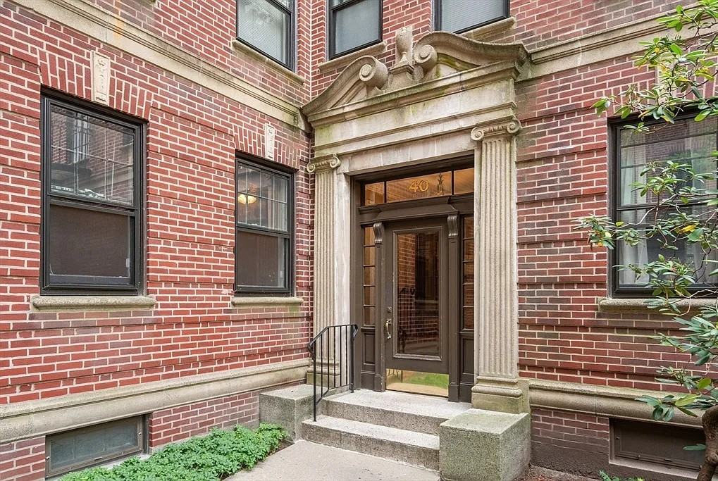 40 Linnaean St #11 - Photo 4 of 18