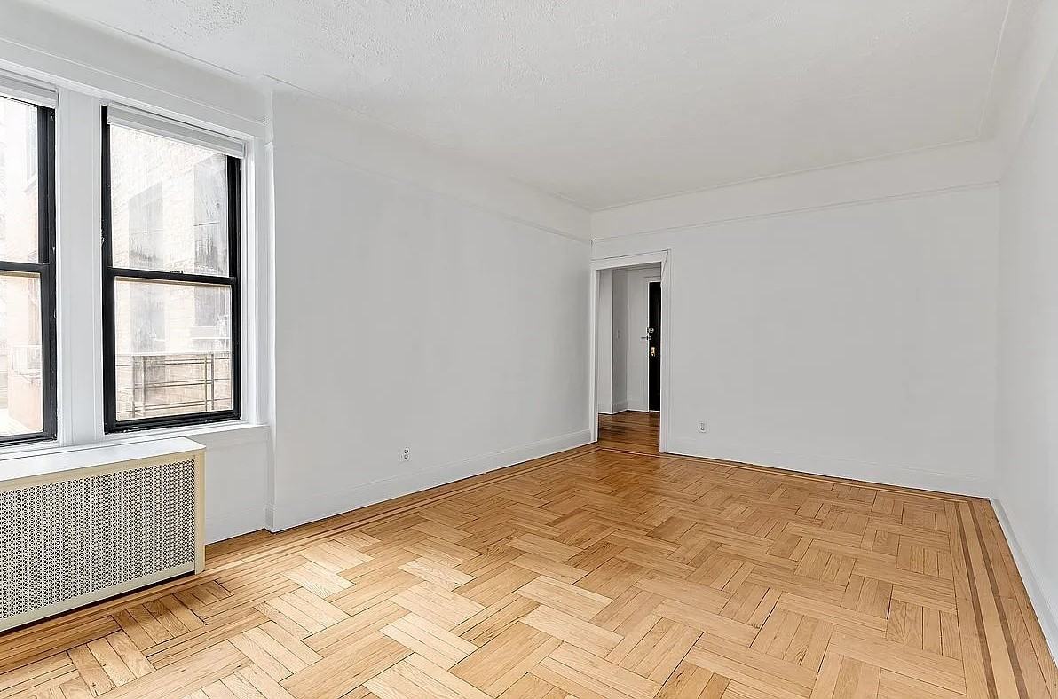 4333 46th St #B16 - Photo 3 of 5