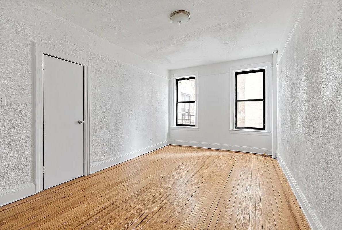 4333 46th St #B16 - Photo 5 of 5