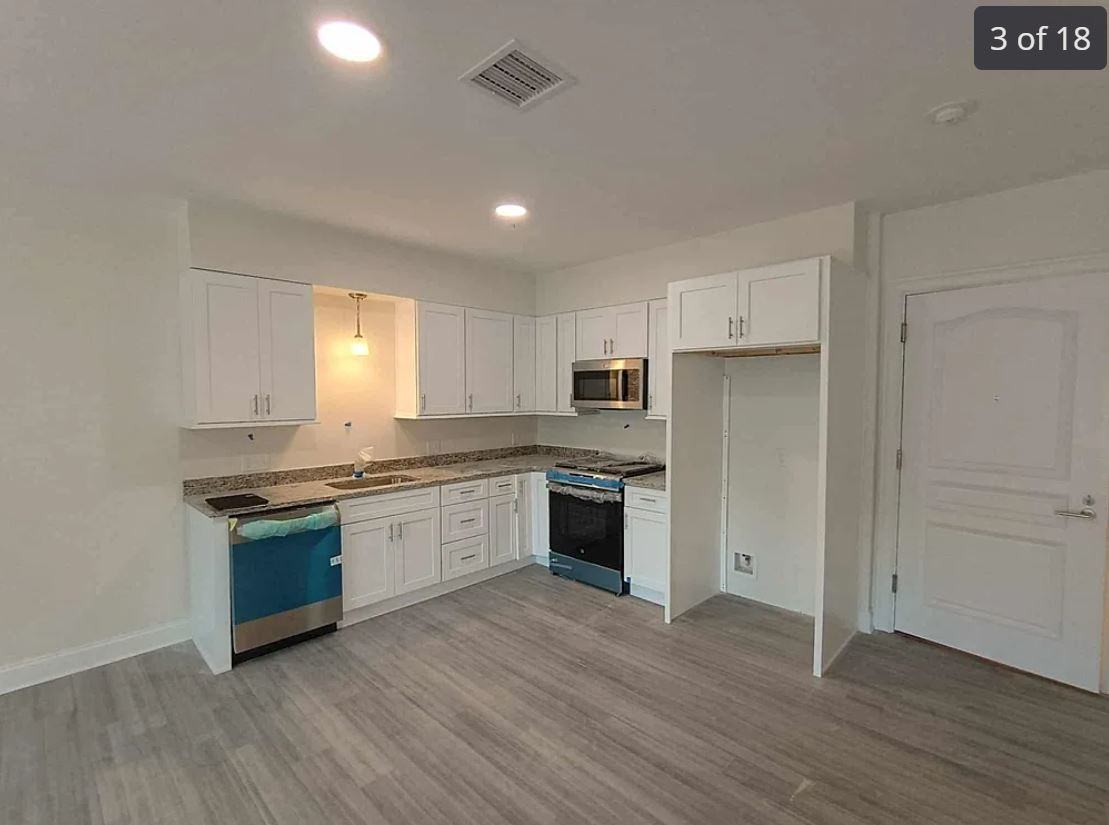 10 Franklin Ave - Photo 3 of 9