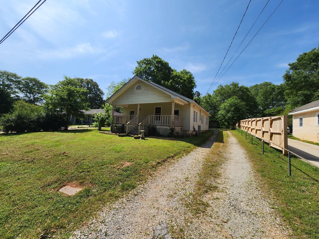 131 North Ave - Photo 3 of 18