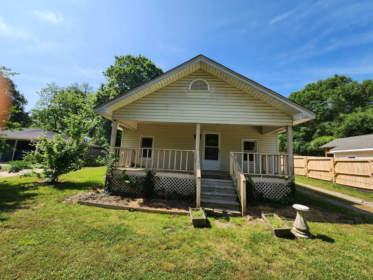 131 North Ave - Photo 4 of 18