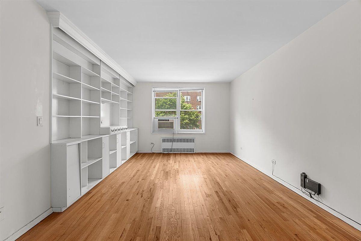 11220 72nd Dr #A33 - Photo 3 of 10