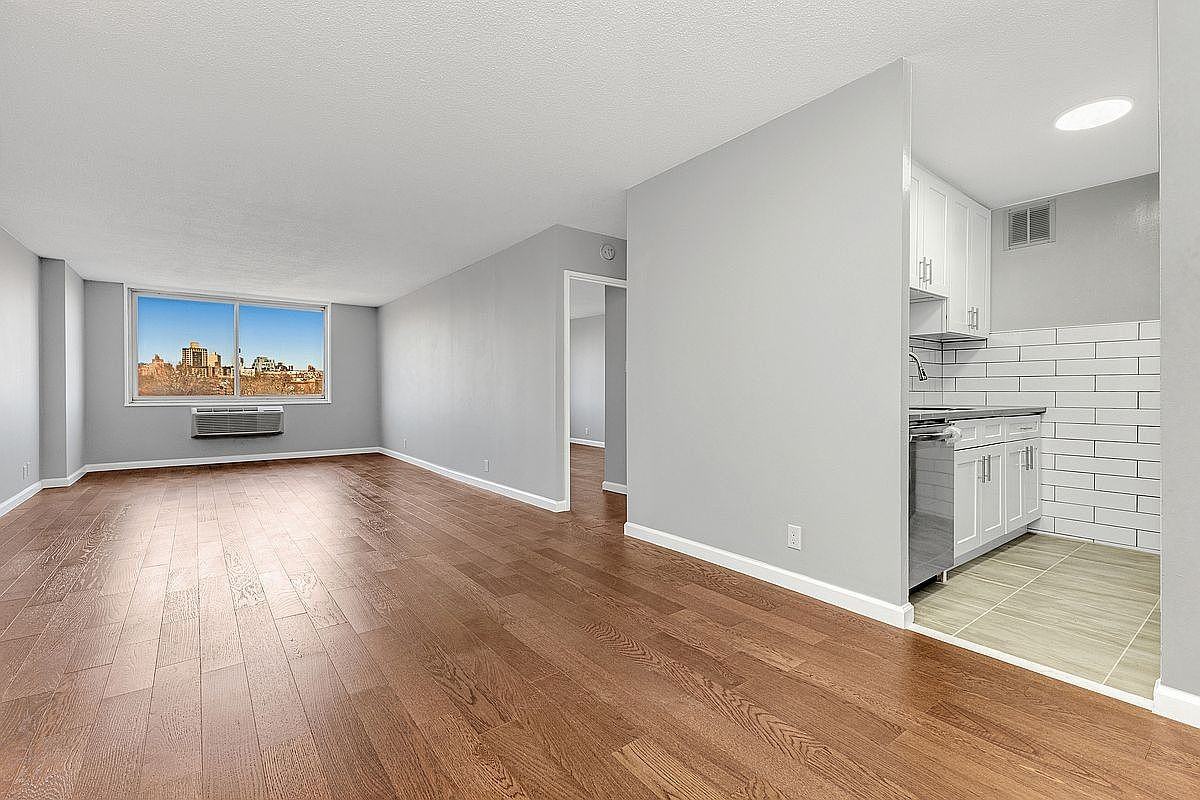 11817 Union Tpke #7E - Photo 3 of 6